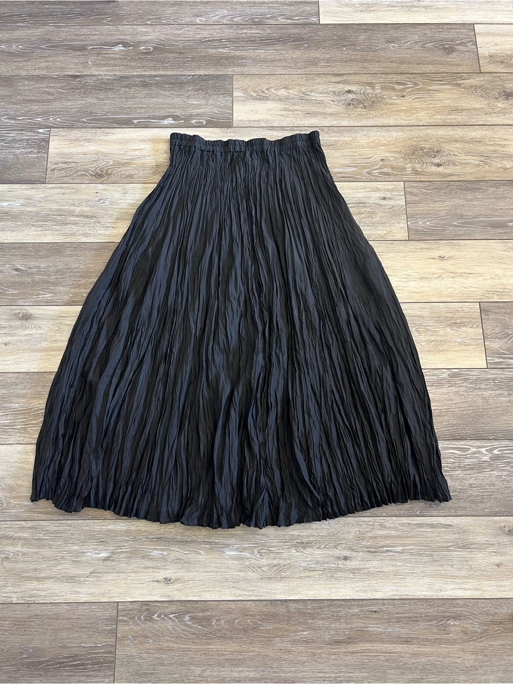 Vintage Savannah 100% silk crinkle pleated maxi skirt black sz M goth witchy